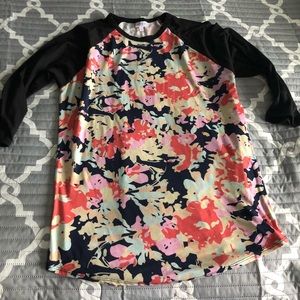 3/4 length sleeve shirt